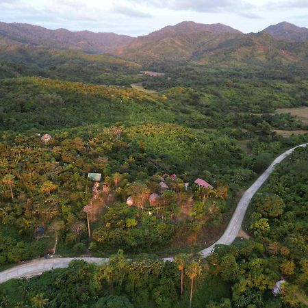Erlittop Nature Lodge 엘니도 외부 사진