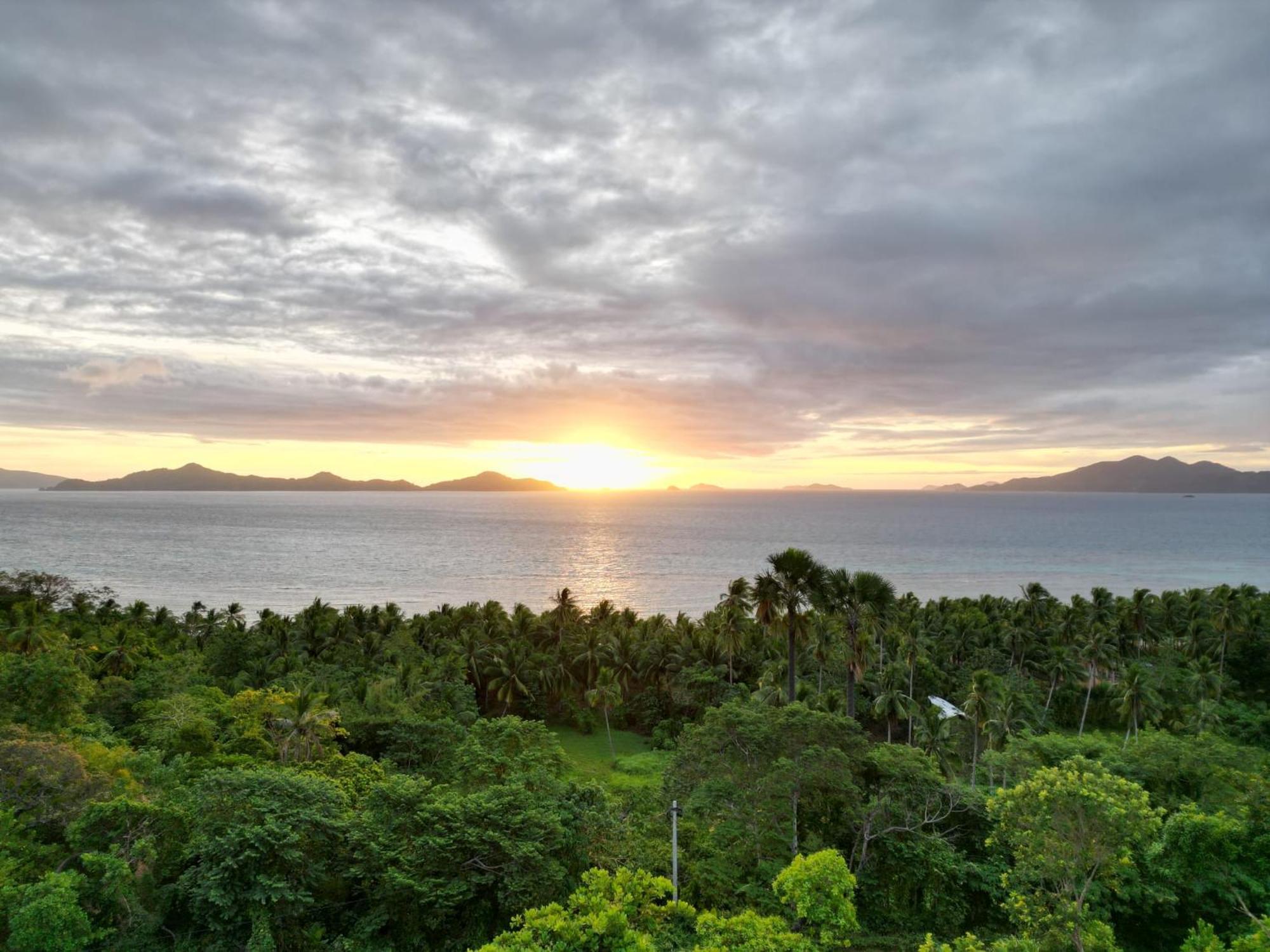 Erlittop Nature Lodge 엘니도 외부 사진