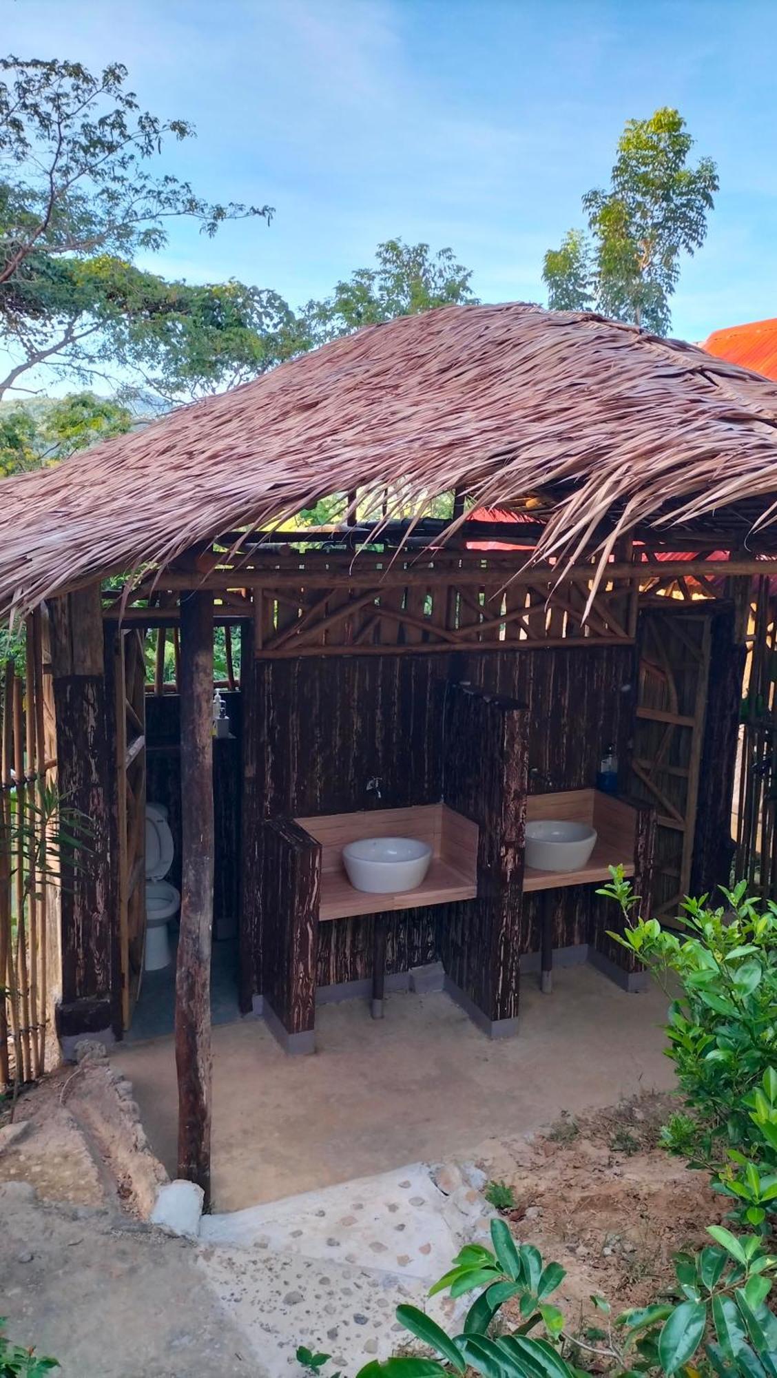 Erlittop Nature Lodge 엘니도 외부 사진