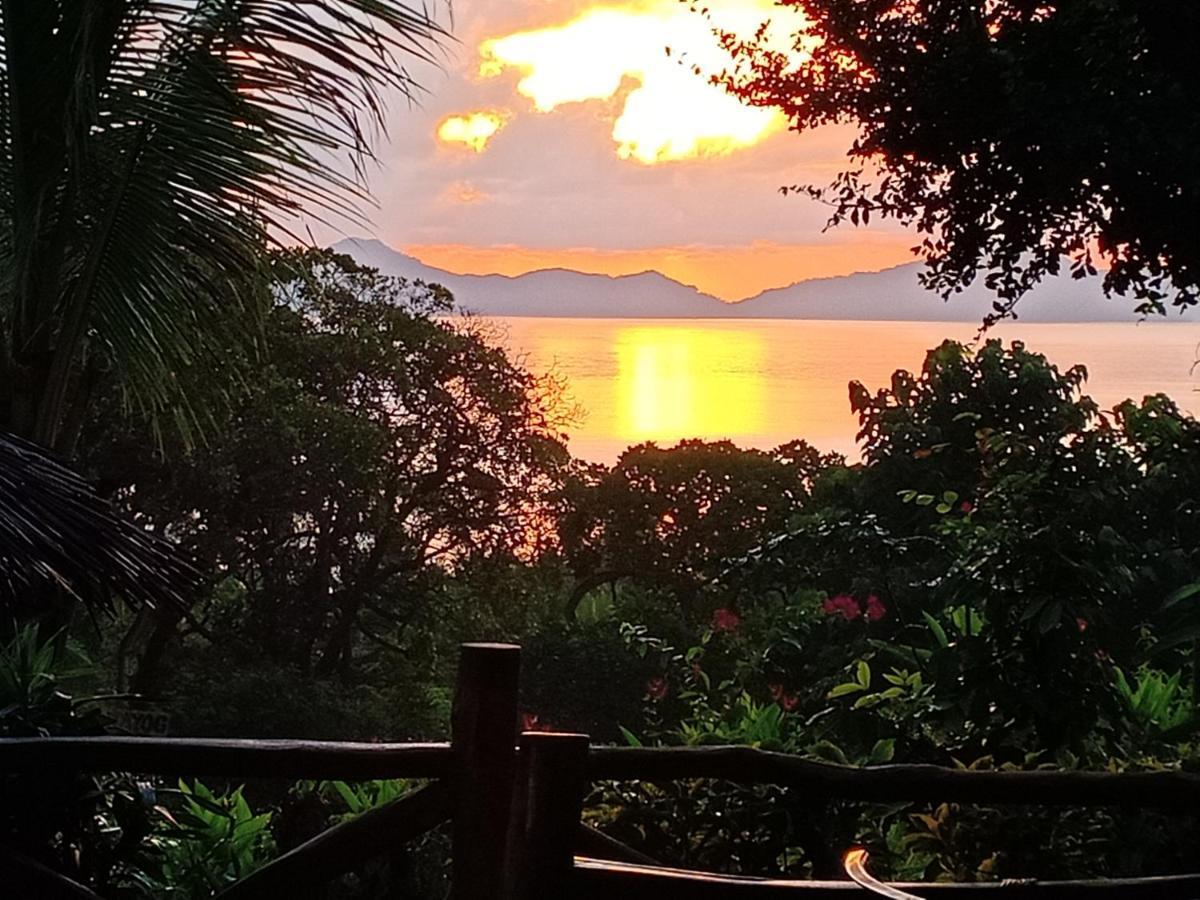 Erlittop Nature Lodge 엘니도 외부 사진